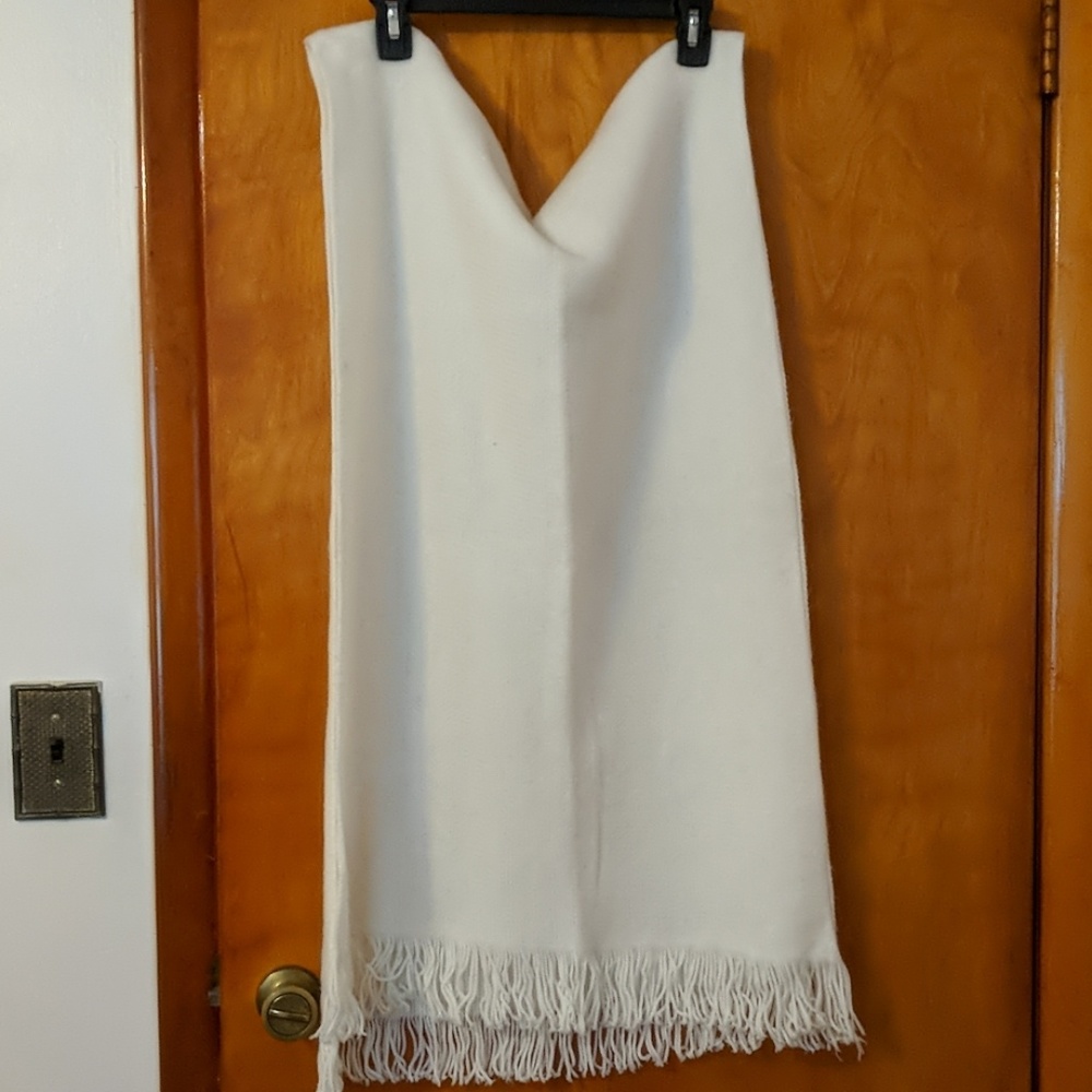 Acrylic scarf